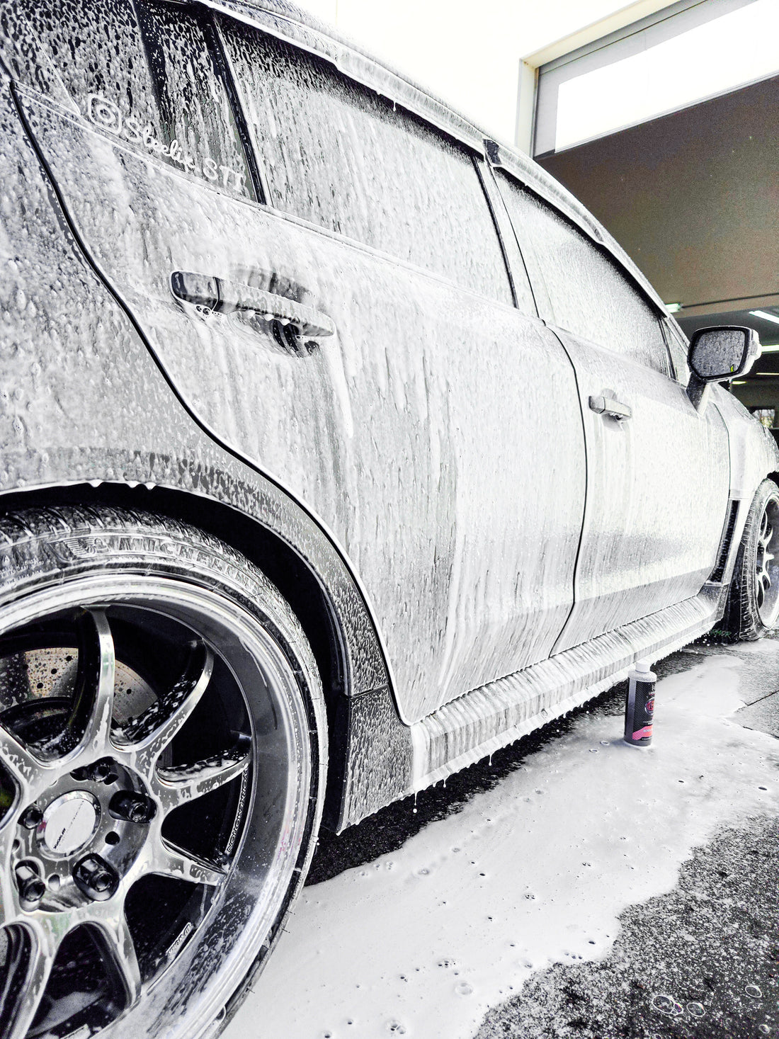 SLICK SUDS: GRAPHENE INFUSED CAR SHAMPOO